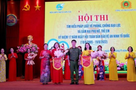 Hội LHPN thị xã Sơn Tây tổ chức tổ chức thi tìm hiểu pháp luật phòng, chống bạo lực và xâm hại phụ nữ, trẻ em