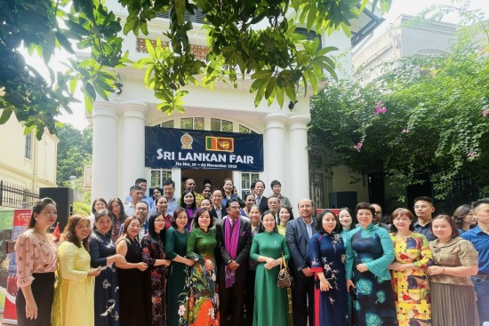 CLB Doanh nhân nữ Hà Nội tham quan Triển lãm sản phẩm Xri-Lanca và kết nối giao thương với các Doanh nghiệp Xri-Lanka tại Hà Nội.