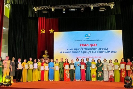 Sôi nổi hội thi “Nữ tuyên truyền viên giỏi về an toàn giao thông”