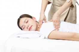 Lớp xoa bóp bấm huyệt cho phụ nữ của hội viên phụ nữ Hà Đông