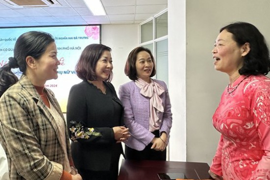 Nói chuyện chuyên đề “Lịch sử và truyền thống Hội LHPN Việt Nam”