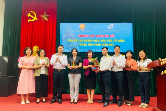 Nâng cao nhận thức phụ nữ Thủ đô về chủ quyền biển đảo