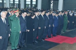 [Ảnh] Lãnh đạo Đảng, Nhà nước và Mặt trận Tổ quốc viếng Tổng Bí thư Nguyễn Phú Trọng