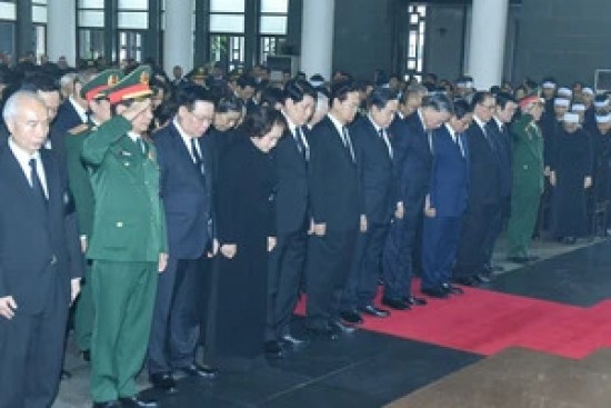 [Ảnh] Lãnh đạo Đảng, Nhà nước và Mặt trận Tổ quốc viếng Tổng Bí thư Nguyễn Phú Trọng
