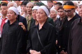 Gần 3.000 cán bộ, hội viên phụ nữ tiễn biệt Tổng Bí thư Nguyễn Phú Trọng về với đất Mẹ ​