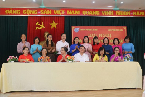 Phường Cầu Diễn ra mắt mô hình Tổ dân phố Văn hóa kiểu mẫu và Ngõ phố bình yên, gia đình văn hóa