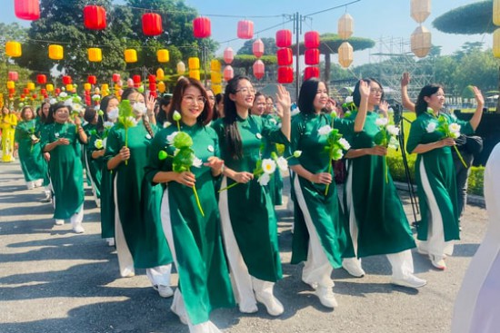 Hơn 63.000 lượt du khách trải nghiệm Lễ hội Áo dài du lịch Hà Nội năm 2024