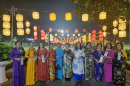 Sinh hoạt CLB Phụ nữ Thủ đô tháng 11: Tìm hiểu lịch sử từ các cổ vật tại Hoàng thành Thăng Long