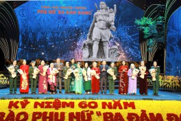 Xúc động chương trình nghệ thuật Sáng mãi truyền thống phụ nữ “Ba đảm đang”