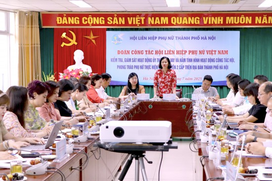 HỘI LIÊN HIỆP PHỤ NỮ THÀNH PHỐ HÀ NỘI DẪN ĐẦU VỚI 