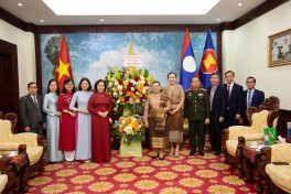 Hội LHPN Hà Nội thăm, chúc Tết Đại sứ quán Lào, Campuchia tại Việt Nam