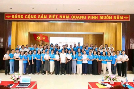Hội LHPN xã Bất Bạt và Hội LHPN phường Phú Thượng giao lưu trao đổi kinh nghiệm công tác Hội