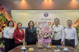 Thăm, chúc mừng ngành Y tế nhân Ngày thầy thuốc Việt Nam