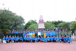 Đoàn công tác Thành phố Hà Nội thăm, động viên cán bộ, chiến sĩ và nhân dân quần đảo Trường Sa