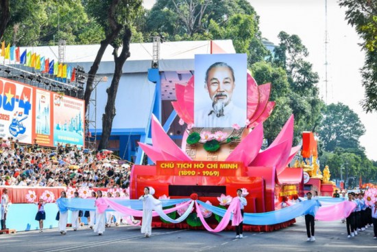 Tư tưởng Hồ Chí Minh soi sáng hành trình phát triển đất nước