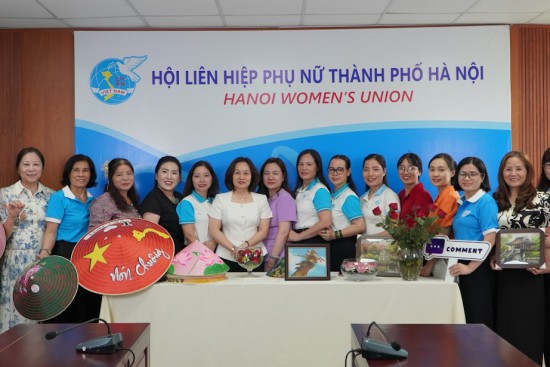 Tập huấn hướng dẫn kỹ năng livestream quảng bá thương hiệu hàng Việt Nam cho hội viên phụ nữ