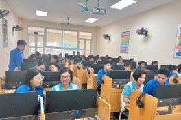 Cán bộ, hội viên phụ nữ hưởng ứng cao điểm 100 ngày chuyển đổi số ở Thủ đô