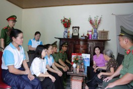 Các cấp Hội LHPN Hà Nội: Gần 1,3 tỷ đồng chăm lo người có công trong dịp kỷ niệm Ngày Thương binh – Liệt sĩ
