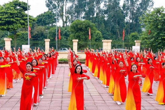 Hơn 30.000 cán bộ, hội viên phụ nữ đồng diễn Dân vũ chào mừng Ngày Giải phóng Thủ đô và các sự kiện chính trị lớn