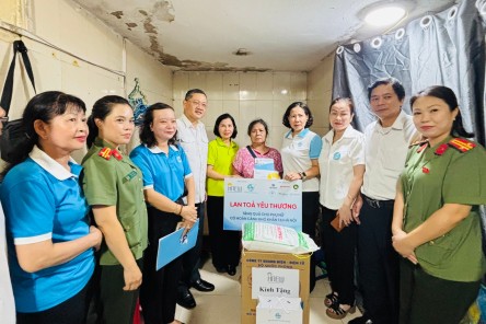 Hội LHPN Hà Nội: San sẻ khó khăn, lan tỏa yêu thương tới phụ nữ khó khăn
